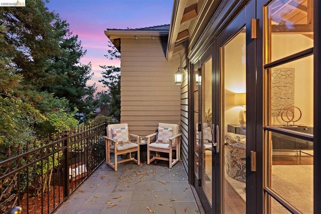 282 Grizzly Peak Blvd, Kensington, CA 94708