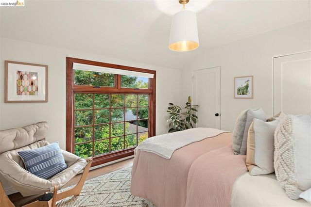 282 Grizzly Peak Blvd, Kensington, CA 94708