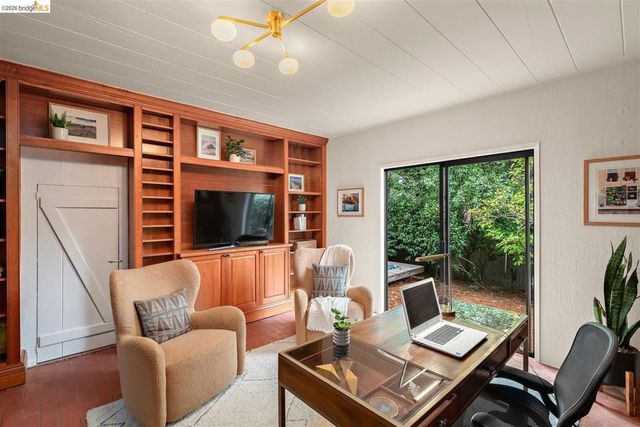282 Grizzly Peak Blvd, Kensington, CA 94708