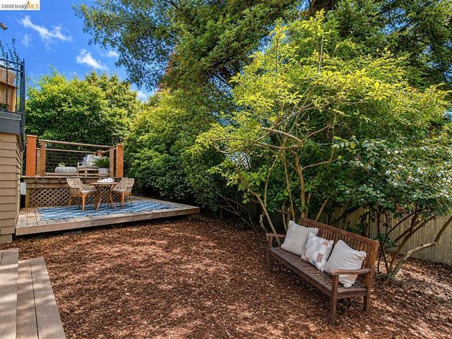 282 Grizzly Peak Blvd, Kensington, CA 94708