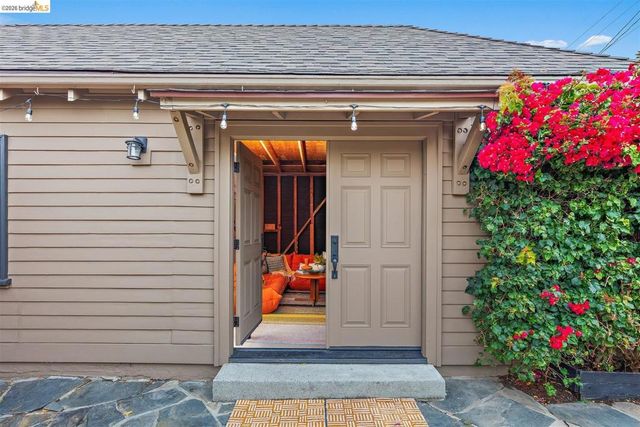 282 Grizzly Peak Blvd, Kensington, CA 94708