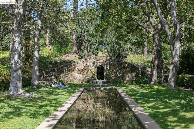 282 Grizzly Peak Blvd, Kensington, CA 94708