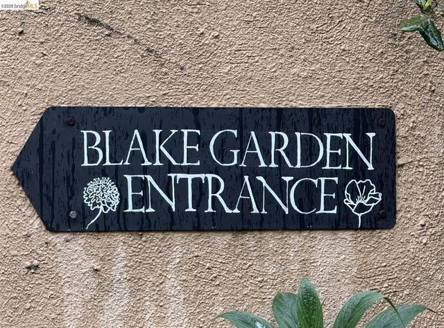 282 Grizzly Peak Blvd, Kensington, CA 94708