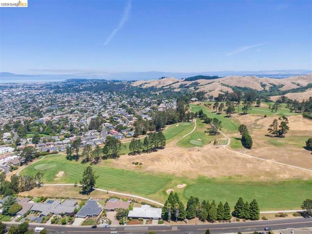282 Grizzly Peak Blvd, Kensington, CA 94708