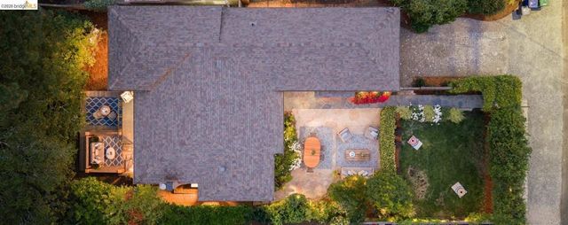 282 Grizzly Peak Blvd, Kensington, CA 94708