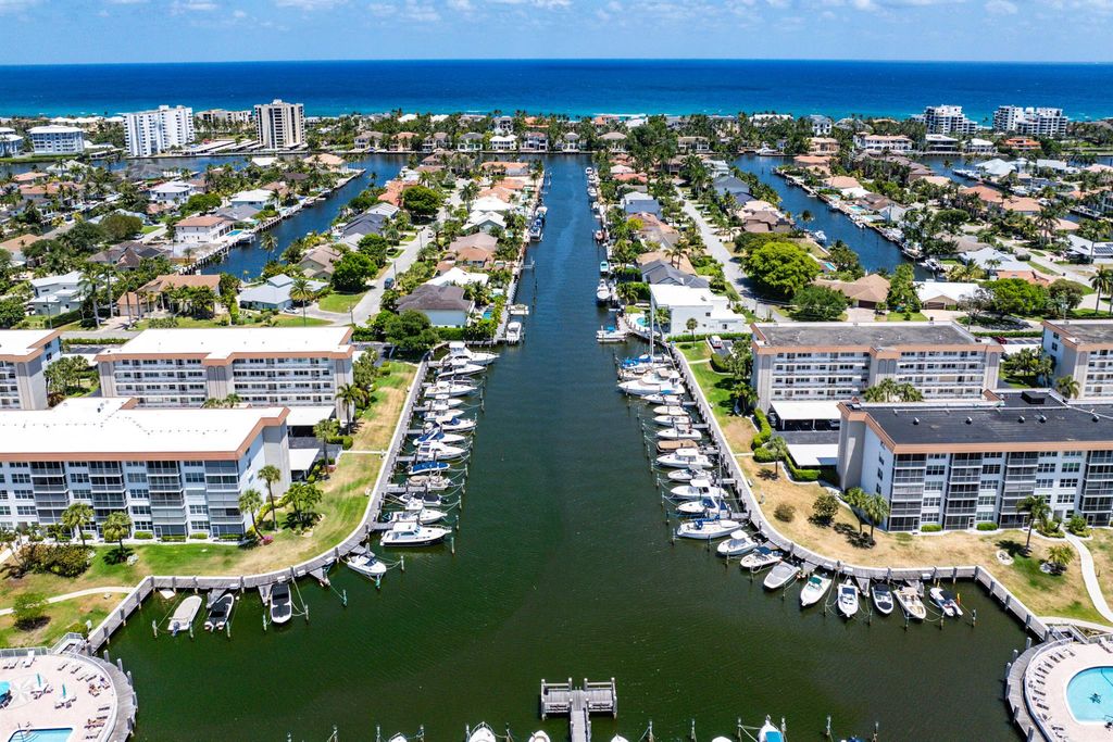 911 Gardenia Drive 154, Delray Beach, FL 33483