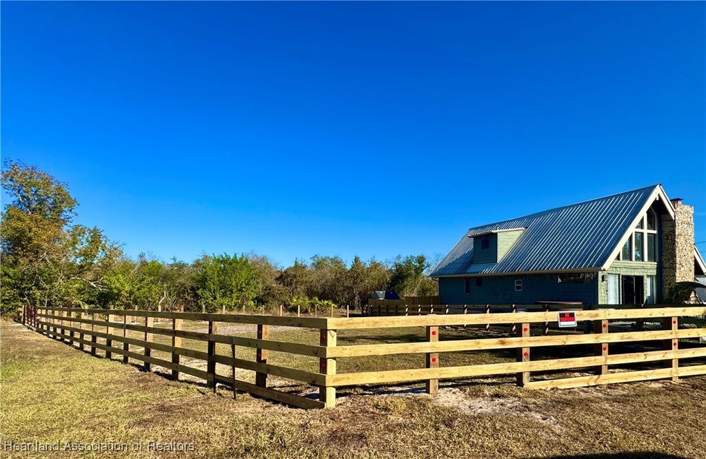 100 Parkview Drive, Lake Placid, FL 33852