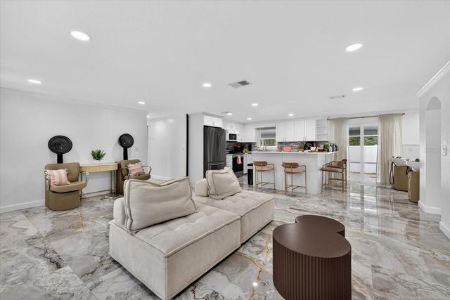 19514 N DALE MABRY HIGHWAY, Lutz, FL 33548