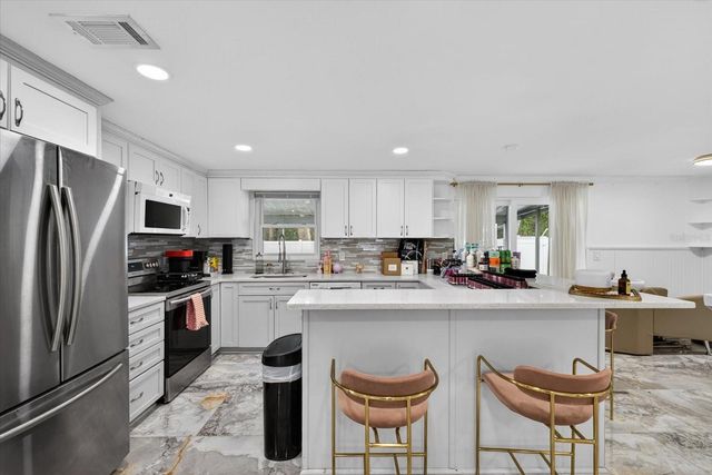 19514 N DALE MABRY HIGHWAY, Lutz, FL 33548