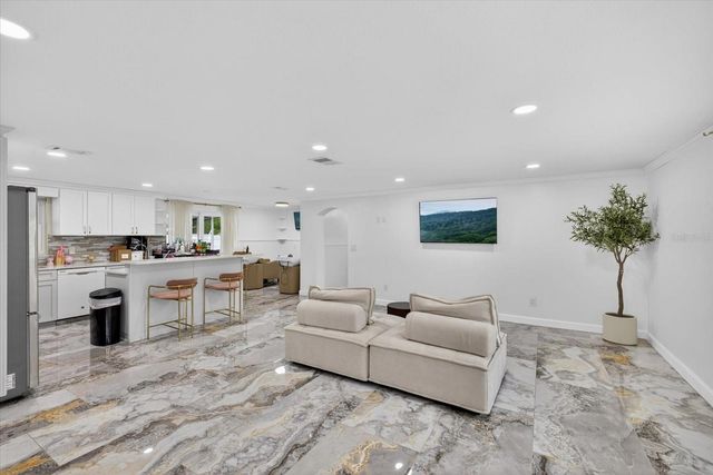 19514 N DALE MABRY HIGHWAY, Lutz, FL 33548