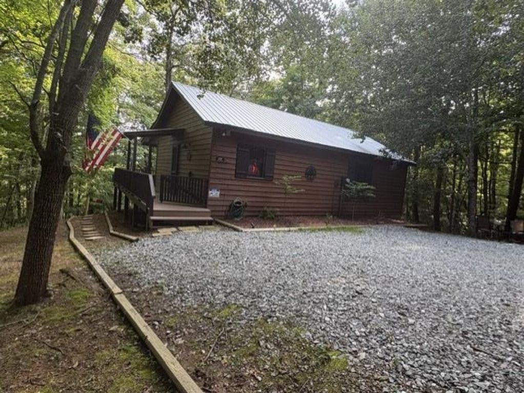 120 Hideaway Lane, Morganton, GA 30560