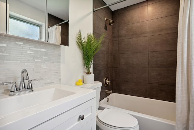 306 NE 1st Avenue 210, Boynton Beach, FL 33435