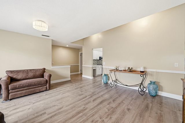 2145 NW 85th Lane, Coral Springs, FL 33071
