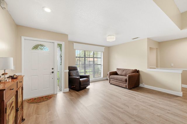 2145 NW 85th Lane, Coral Springs, FL 33071