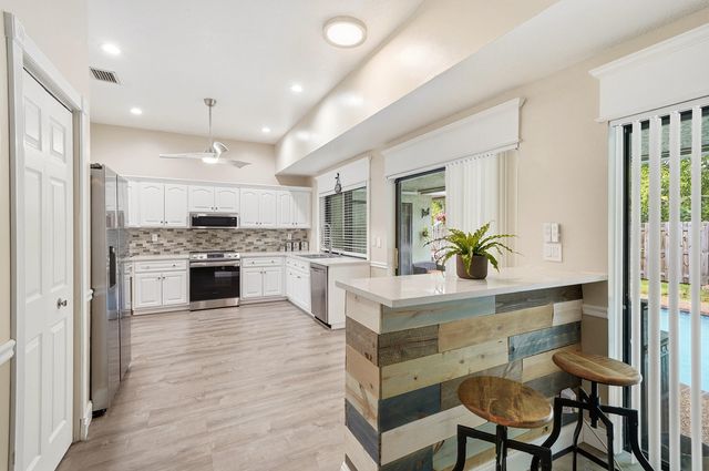 2145 NW 85th Lane, Coral Springs, FL 33071