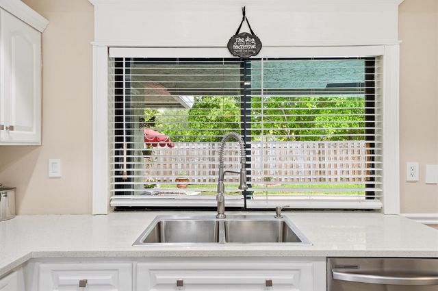 2145 NW 85th Lane, Coral Springs, FL 33071