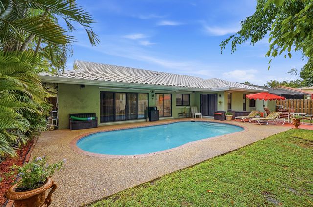 2145 NW 85th Lane, Coral Springs, FL 33071