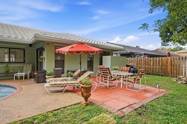 2145 NW 85th Lane, Coral Springs, FL 33071