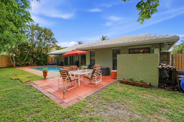 2145 NW 85th Lane, Coral Springs, FL 33071