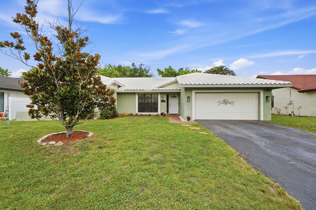 2145 NW 85th Lane, Coral Springs, FL 33071