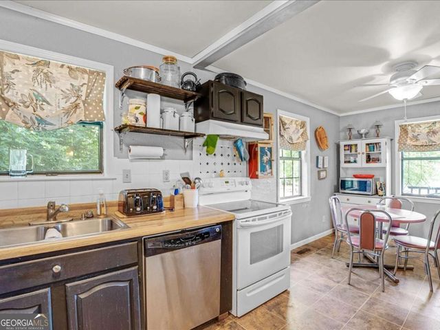 186 Merry Drive NW, Milledgeville, GA 31061