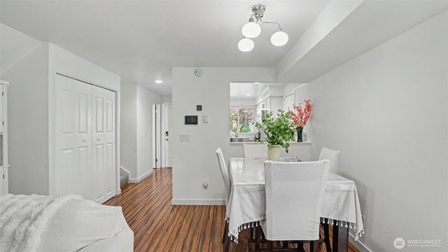 247 S 328th Lane, Federal Way, WA 98003