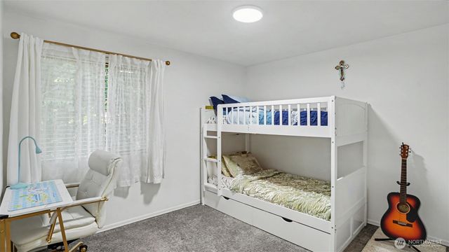 247 S 328th Lane, Federal Way, WA 98003
