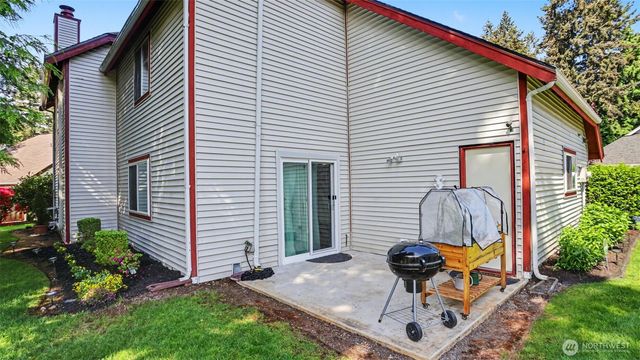 247 S 328th Lane, Federal Way, WA 98003