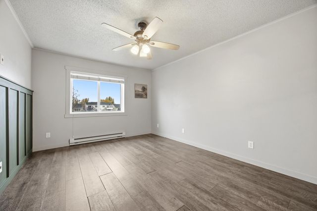 4704 8th Avenue S, Fargo, ND 58103