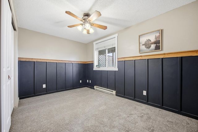 4704 8th Avenue S, Fargo, ND 58103