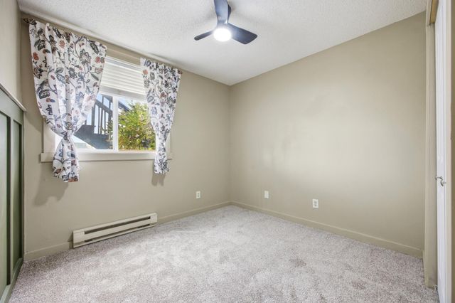 4704 8th Avenue S, Fargo, ND 58103