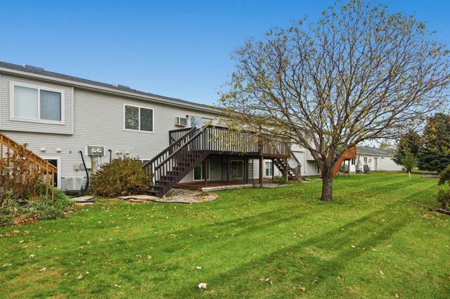 4704 8th Avenue S, Fargo, ND 58103