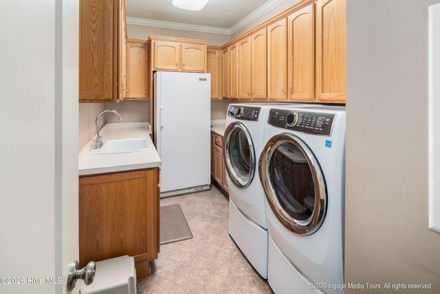 1445 Foster Road, Grimesland, NC 27837