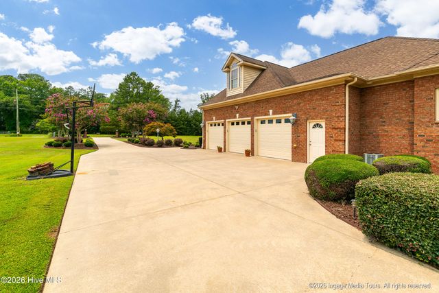 1445 Foster Road, Grimesland, NC 27837