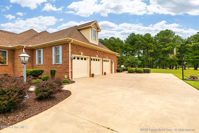 1445 Foster Road, Grimesland, NC 27837