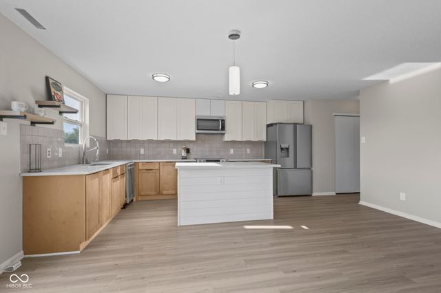 2488 Woodfield Boulevard, Franklin, IN 46131