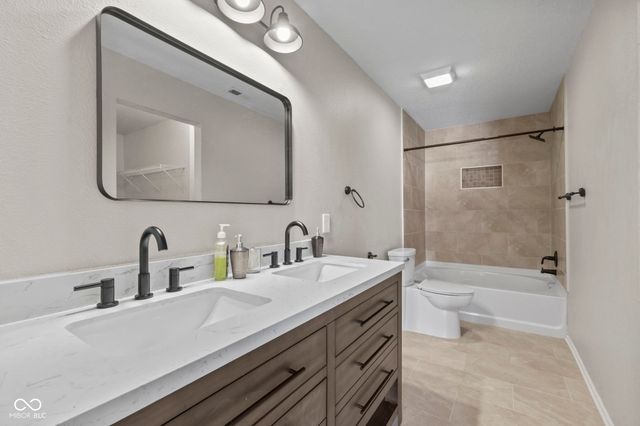 2488 Woodfield Boulevard, Franklin, IN 46131