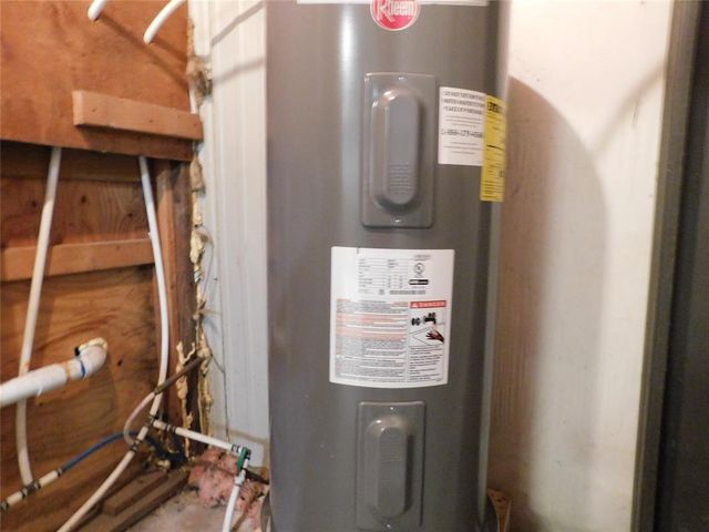 1301 E Foreman Road, El Reno, OK 73036