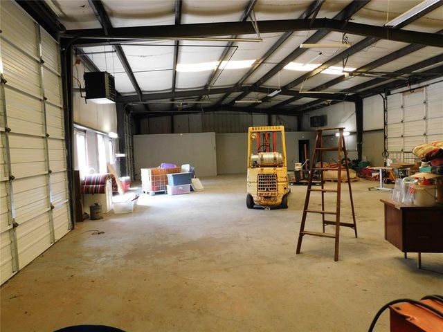 1301 E Foreman Road, El Reno, OK 73036