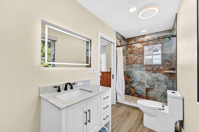 321 SW 1st Avenue, Boynton Beach, FL 33435