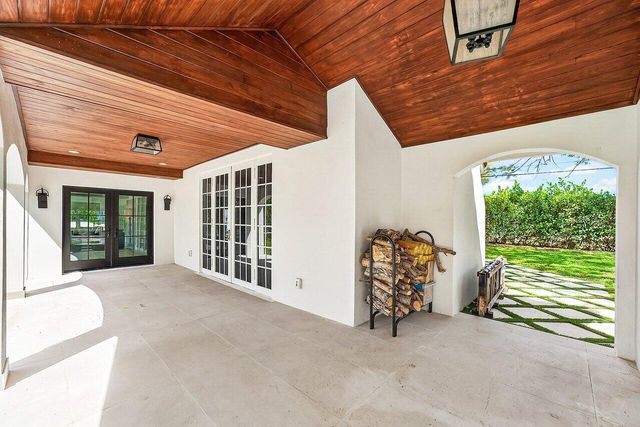 321 SW 1st Avenue, Boynton Beach, FL 33435