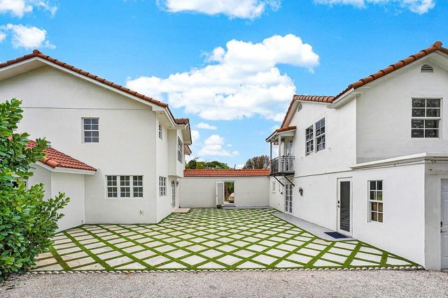 321 SW 1st Avenue, Boynton Beach, FL 33435