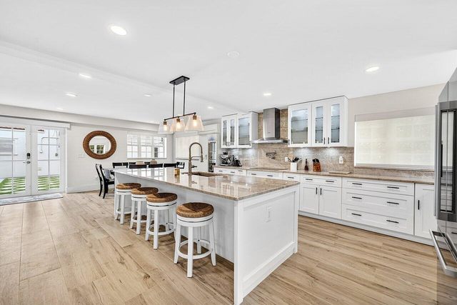 321 SW 1st Avenue, Boynton Beach, FL 33435