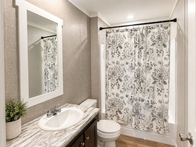 402 Lisa Mae Road, Bellville, TX 77418