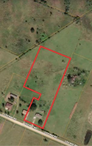 402 Lisa Mae Road, Bellville, TX 77418