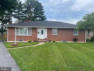 1110 SHERMAN AVE, Hagerstown, MD 21740