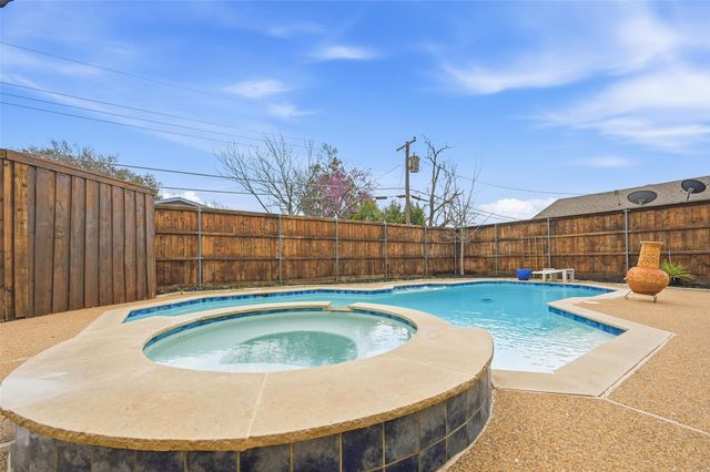 10016 Trailpine Drive, Dallas, TX 75238