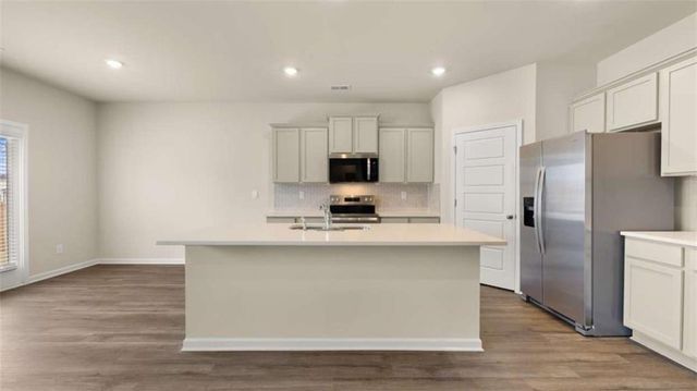 100 Planters Row, Perry, GA 31069