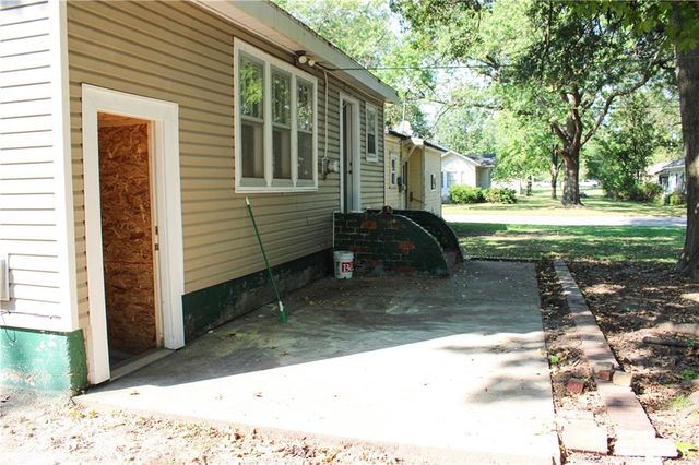 1906 N Smelter Street, Pittsburg, KS 66762