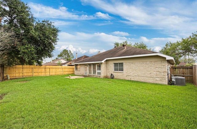 15711 Roxton Ridge Drive, Houston, TX 77598